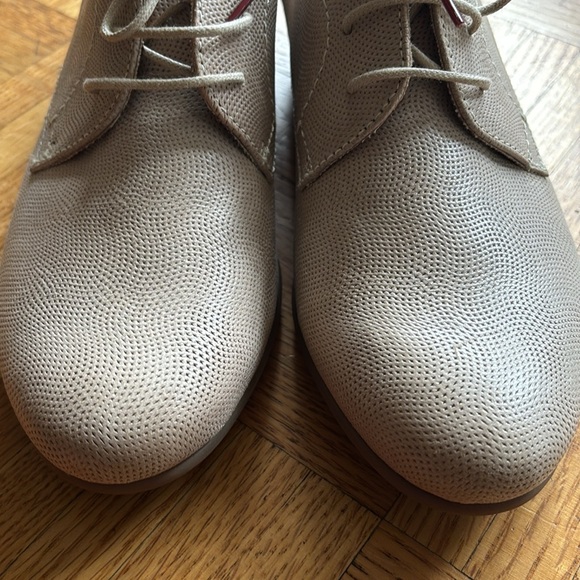 NWOT Tamaris Beige Leather Loafers - Picture 4 of 10